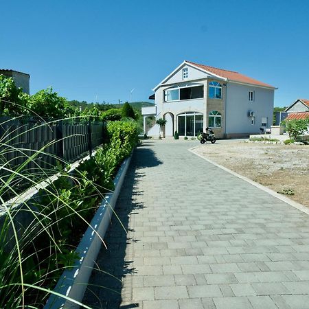 Apartment Lana Bristivica 외부 사진
